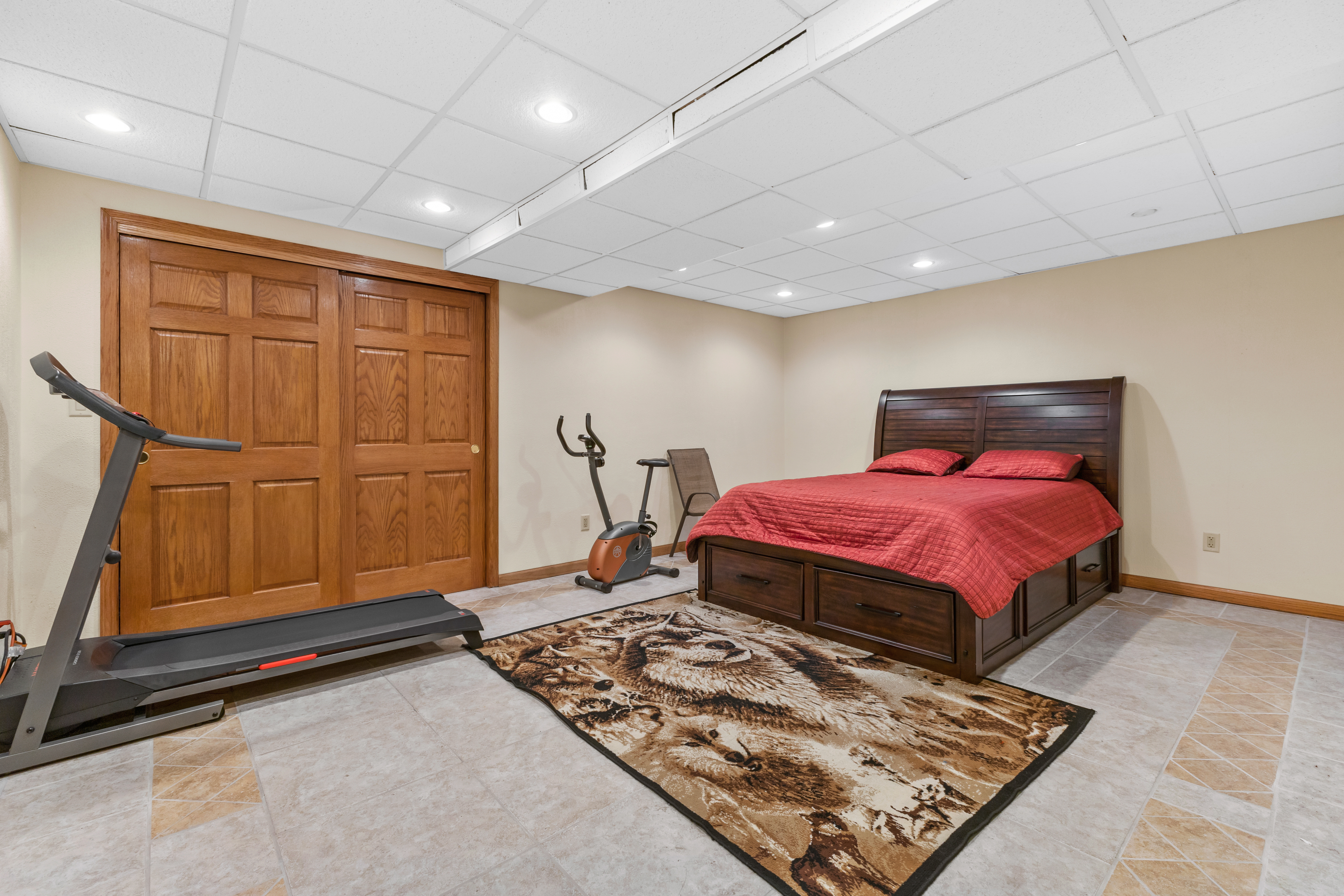  Gracious Colonial in Prime Location in Caledonia - 物件實景