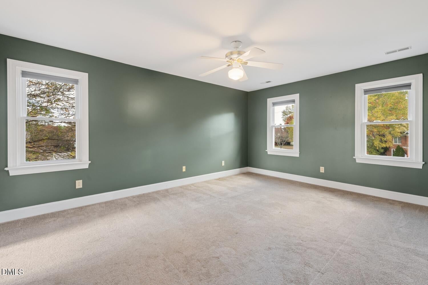 Rolesville, North Carolina, 27571, United States, 4 Bedrooms Bedrooms, ,3 BathroomsBathrooms,Residential,For Sale,1988070