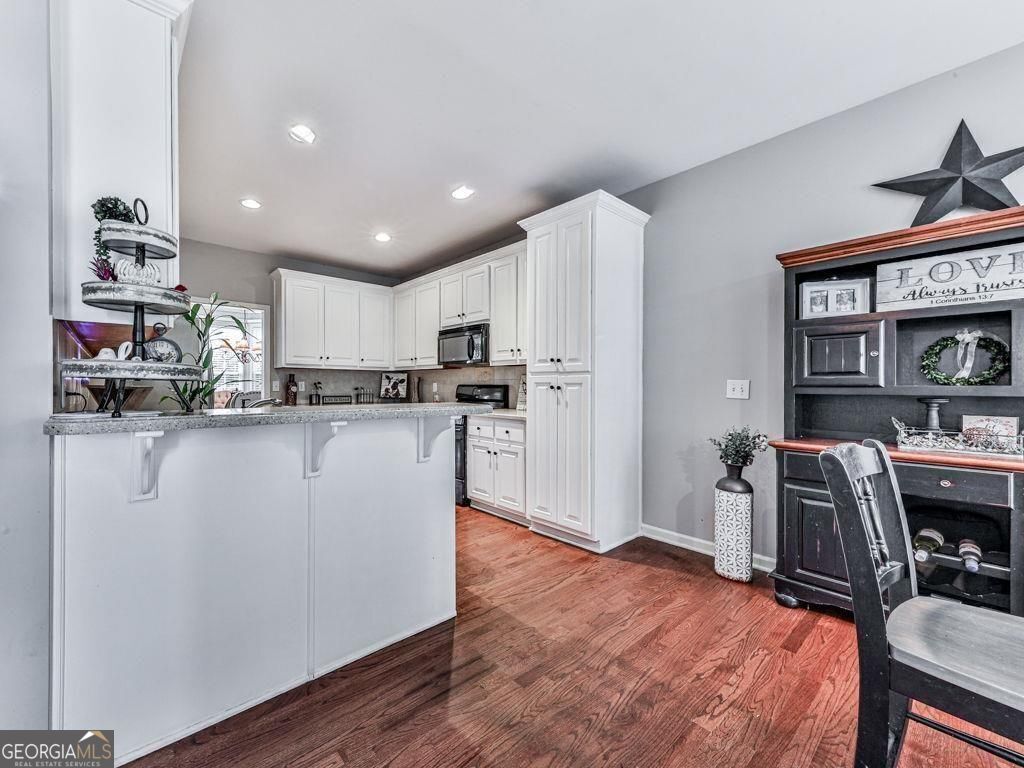 Dallas, Georgia, 30132, United States, 5 Bedrooms Bedrooms, ,3 BathroomsBathrooms,Residential,For Sale,1914643