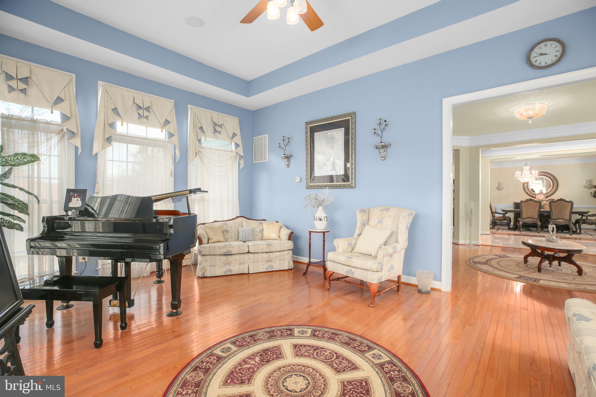 Woodbridge, Virginia, 22192, United States, 5 Bedrooms Bedrooms, ,5 BathroomsBathrooms,Residential,For Sale,1987362