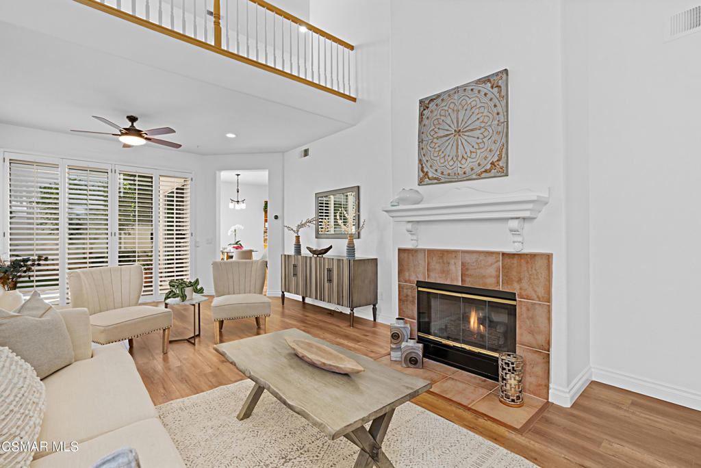 Westlake Village, California, 91362, United States, 2 Bedrooms Bedrooms, ,3 BathroomsBathrooms,Residential,For Sale,1987544