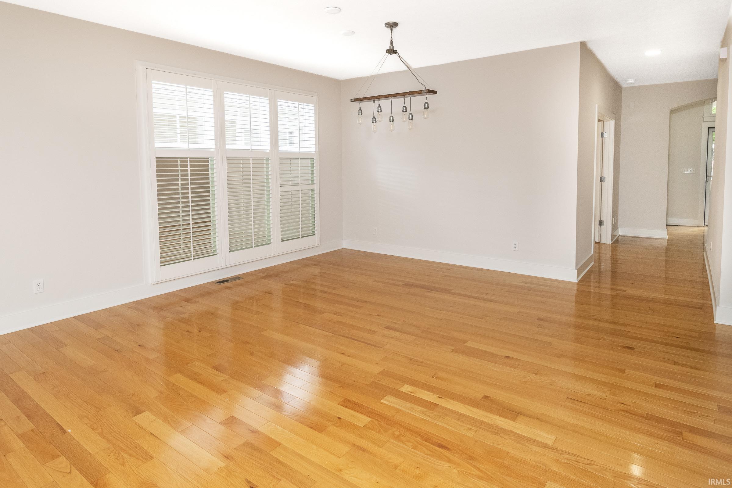 Bloomington, Indiana, 47401, United States, 4 Bedrooms Bedrooms, ,4 BathroomsBathrooms,Residential,For Sale,1977226