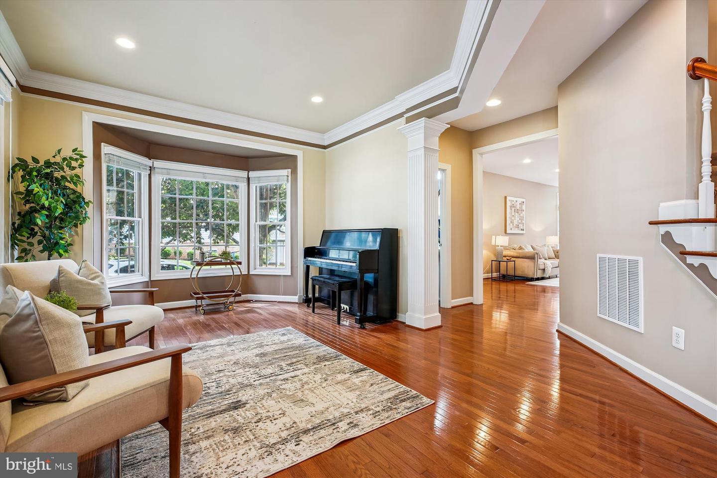 Gaithersburg, Maryland, 20878, United States, 5 Bedrooms Bedrooms, ,5 BathroomsBathrooms,Residential,For Sale,1907649