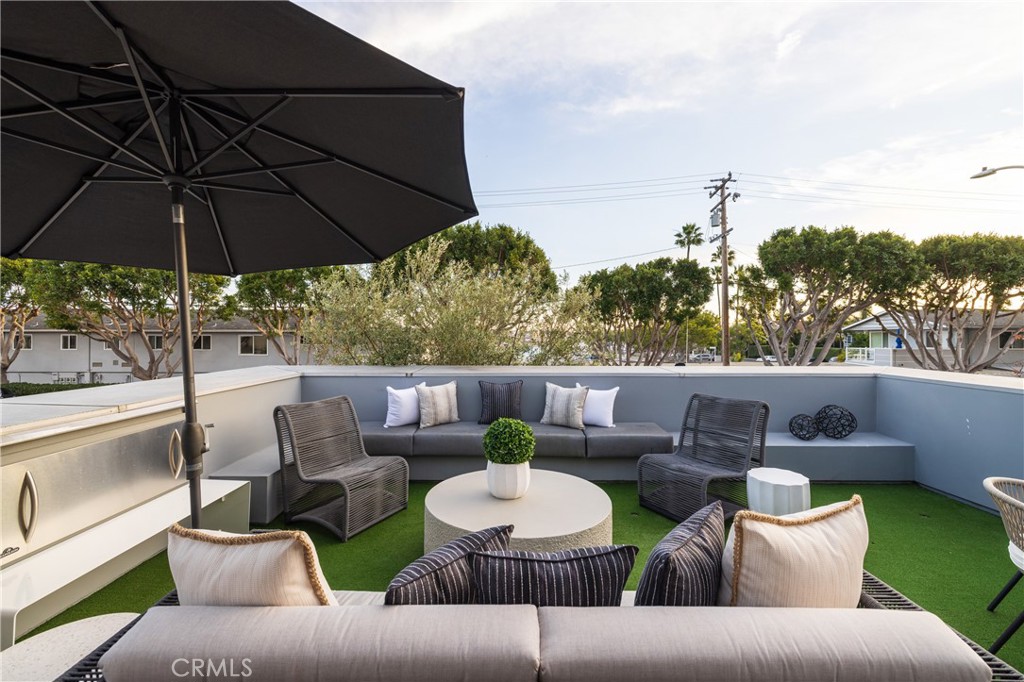 Newport Beach, California, 92660, United States, 4 Bedrooms Bedrooms, ,4 BathroomsBathrooms,Residential,For Sale,1751801
