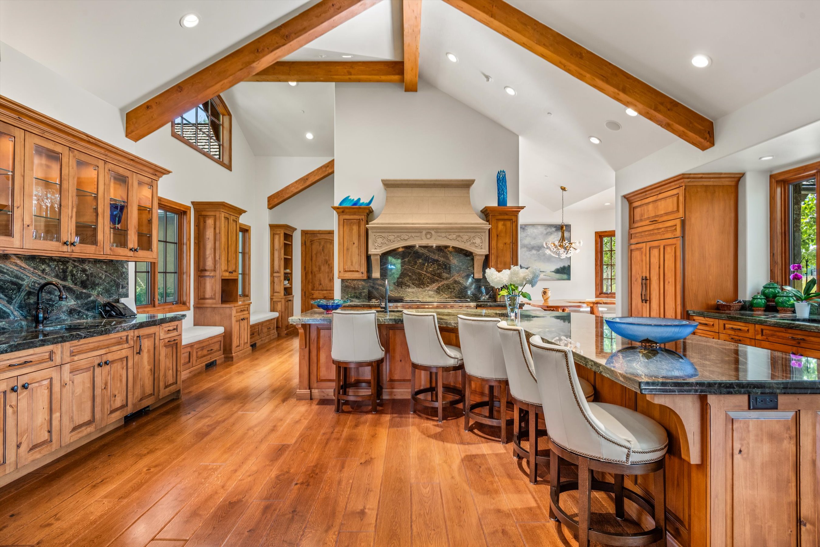  An Exceptional River-View Estate in Aspen Glen - 物件實景