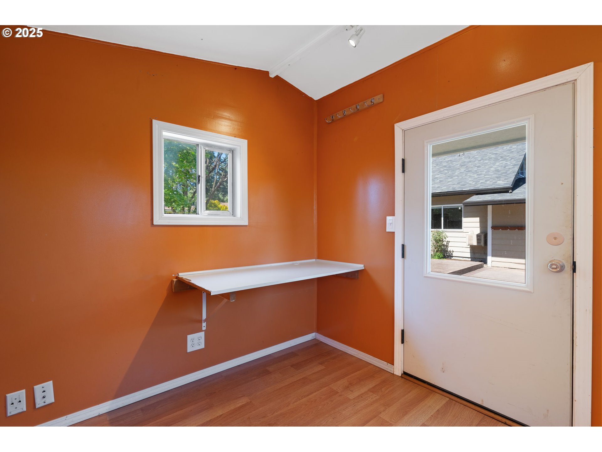 Vancouver, Washington, 98682, United States, 4 Bedrooms Bedrooms, ,2 BathroomsBathrooms,Residential,For Sale,1987487