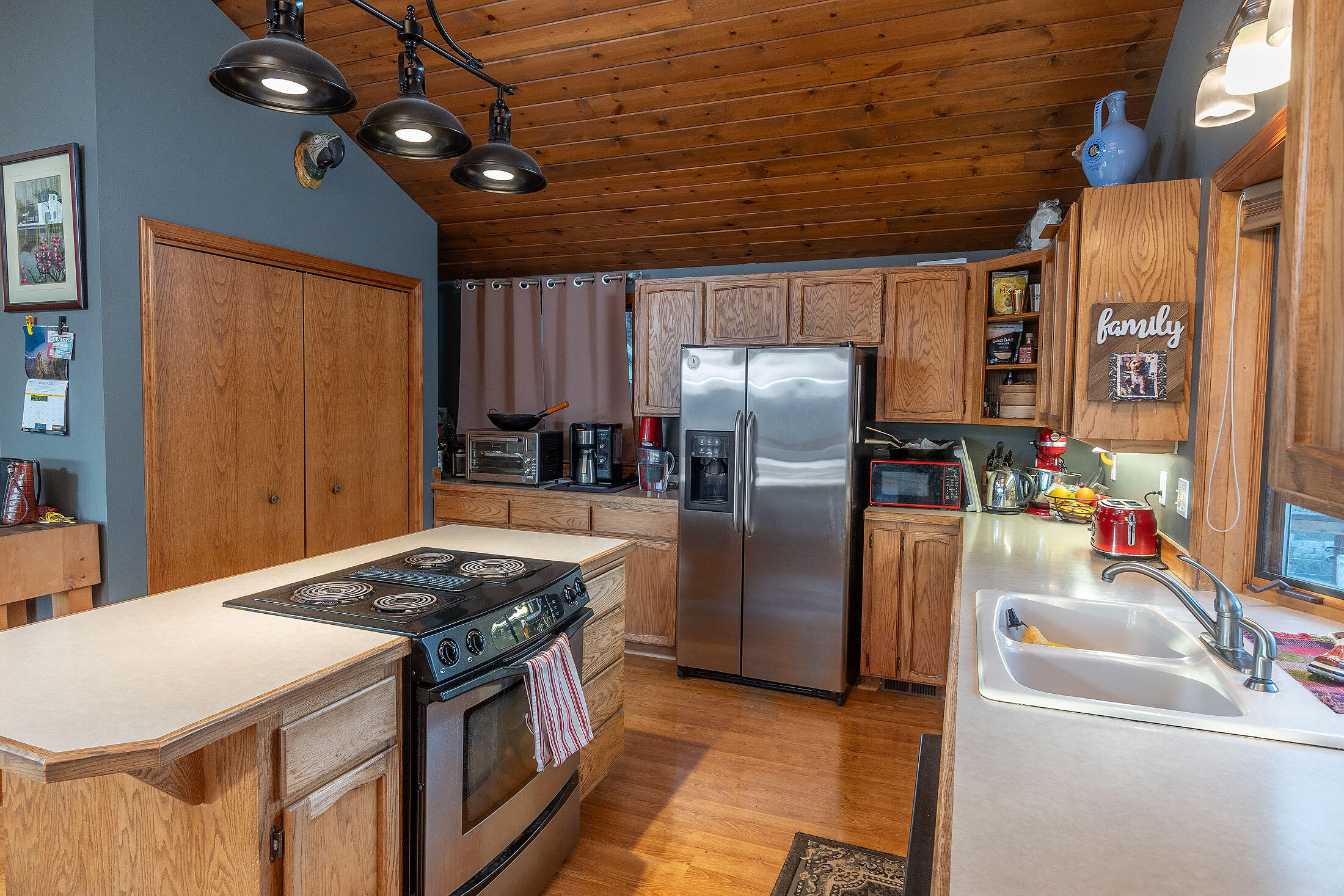 Prineville, Oregon, 97754, United States, 3 Bedrooms Bedrooms, ,3 BathroomsBathrooms,Residential,For Sale,1847629