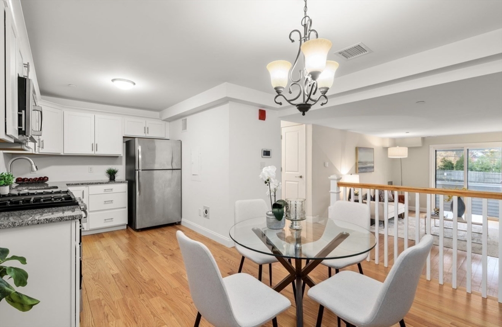 Boston, Massachusetts, 02132, United States, 2 Bedrooms Bedrooms, ,2 BathroomsBathrooms,Residential,For Sale,1987705