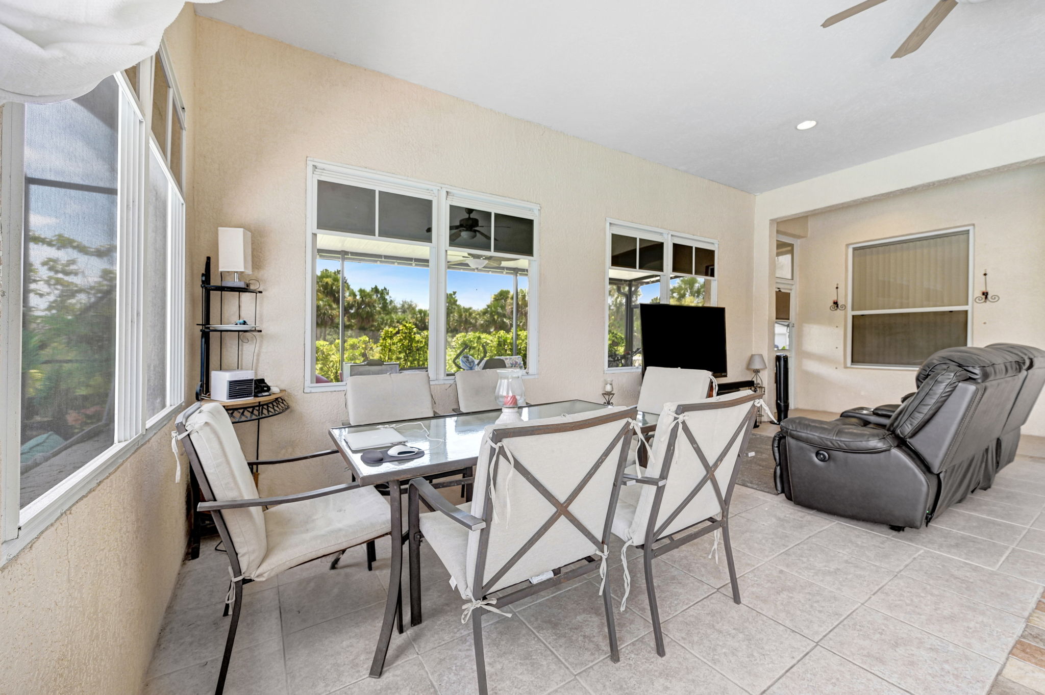 Palm Bay, Florida, 32908, United States, 4 Bedrooms Bedrooms, ,4 BathroomsBathrooms,Residential,For Sale,1978216