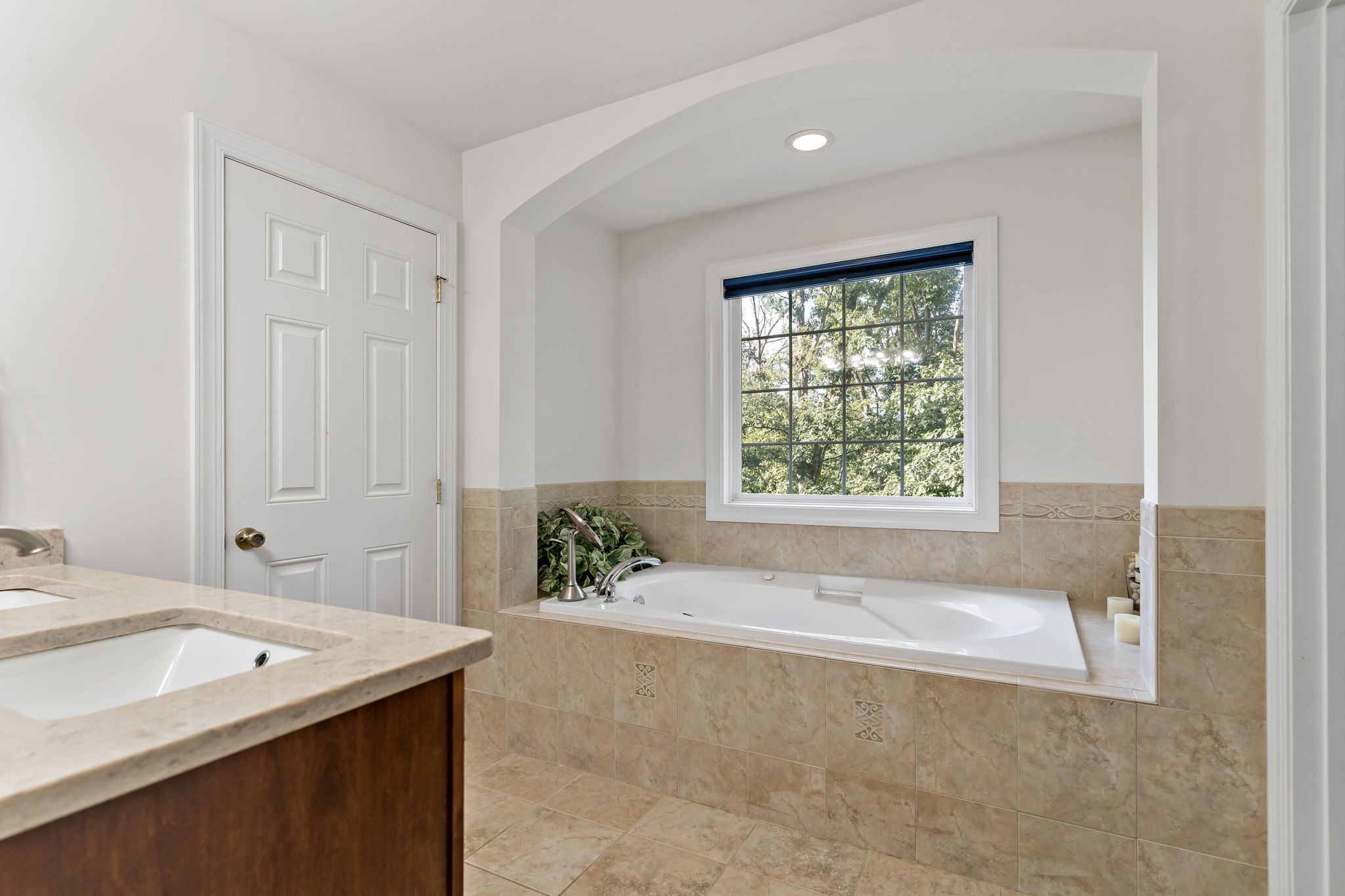 Harpers Ferry, West Virginia, 25425, United States, 4 Bedrooms Bedrooms, ,Residential,For Sale,1977354