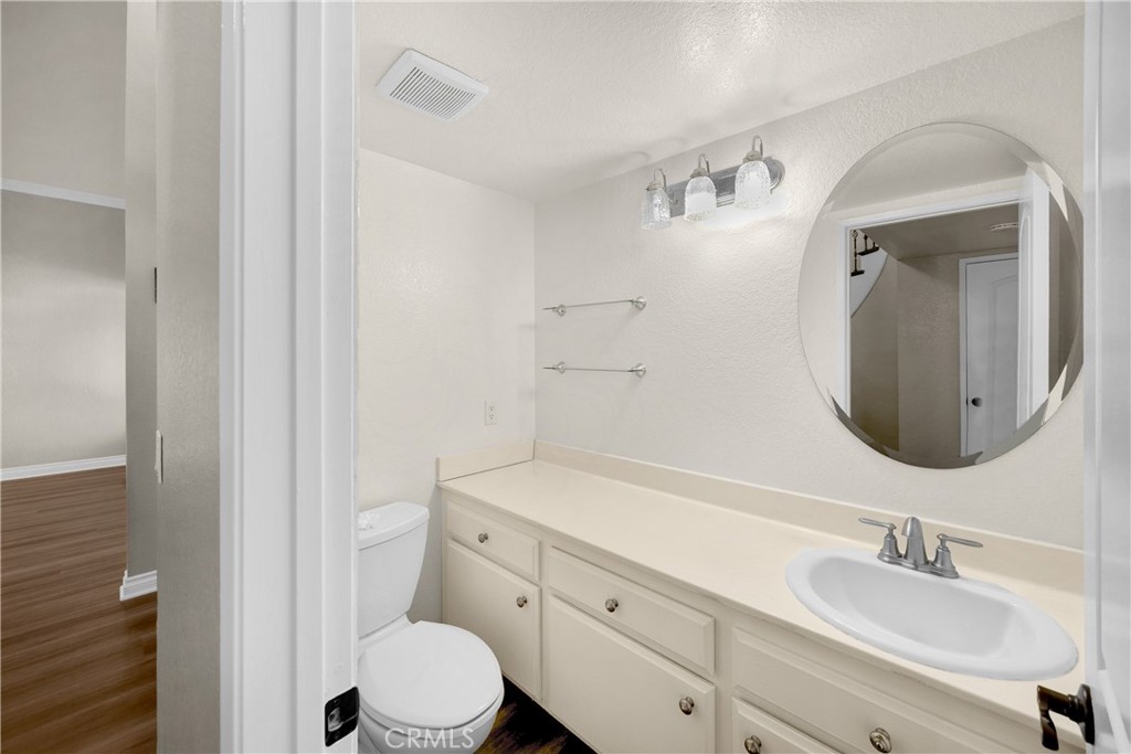 Pomona, California, 91766, United States, 4 Bedrooms Bedrooms, ,2 BathroomsBathrooms,Residential,For Sale,1977719