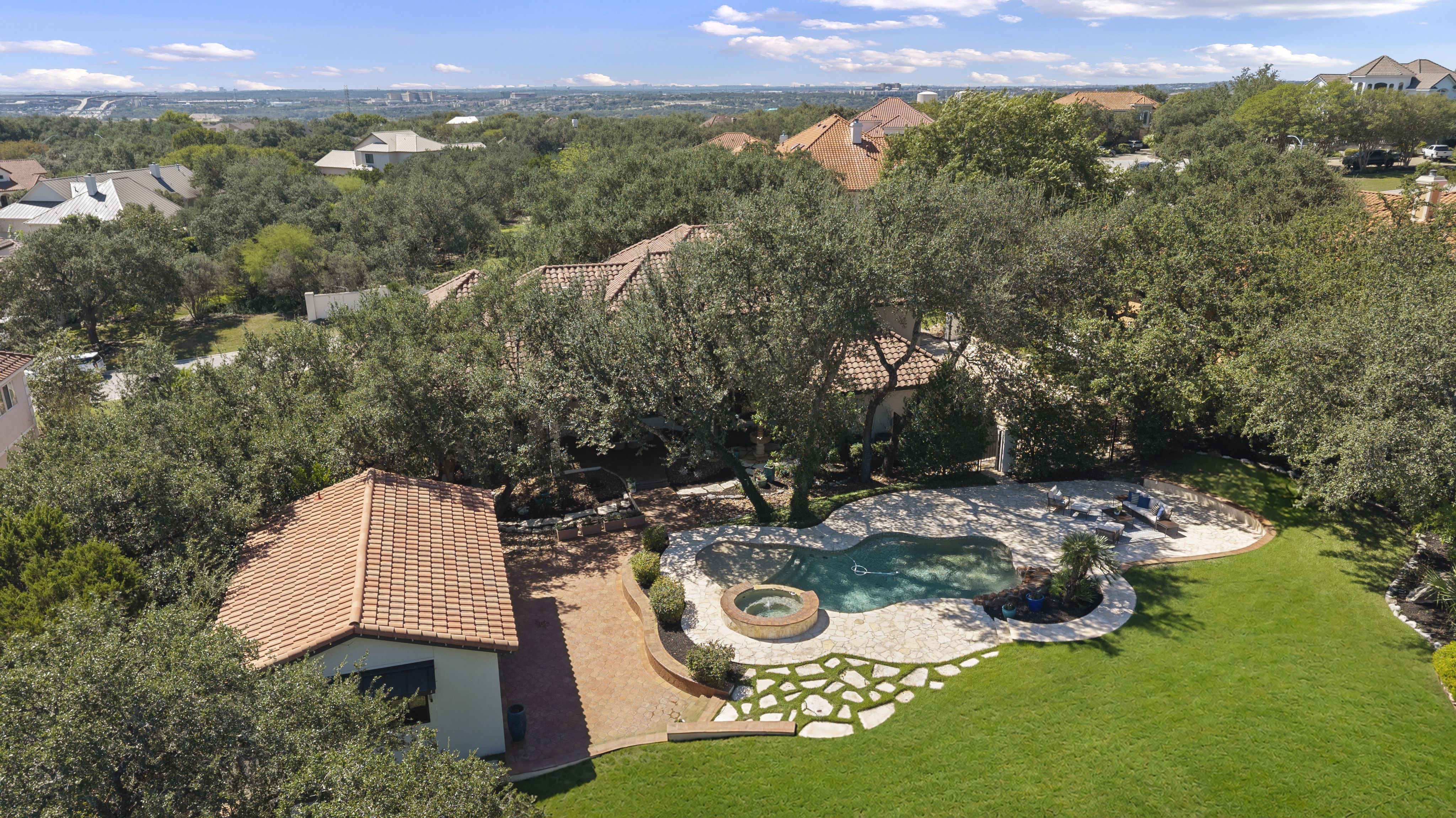  Custom Estate with Pool House - 物件實景
