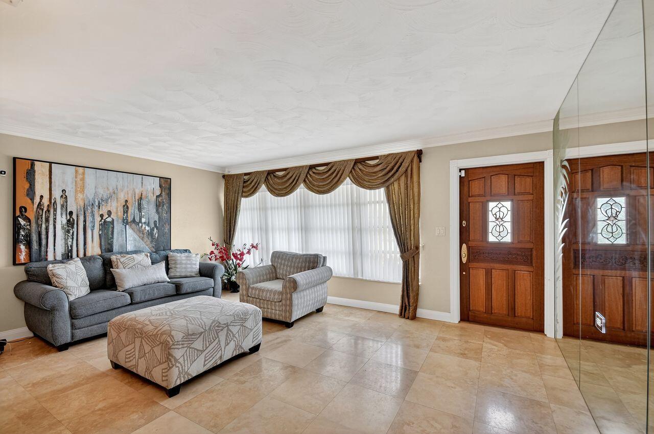 Palm Springs, Florida, 33461, United States, 3 Bedrooms Bedrooms, ,2 BathroomsBathrooms,Residential,For Sale,1901355
