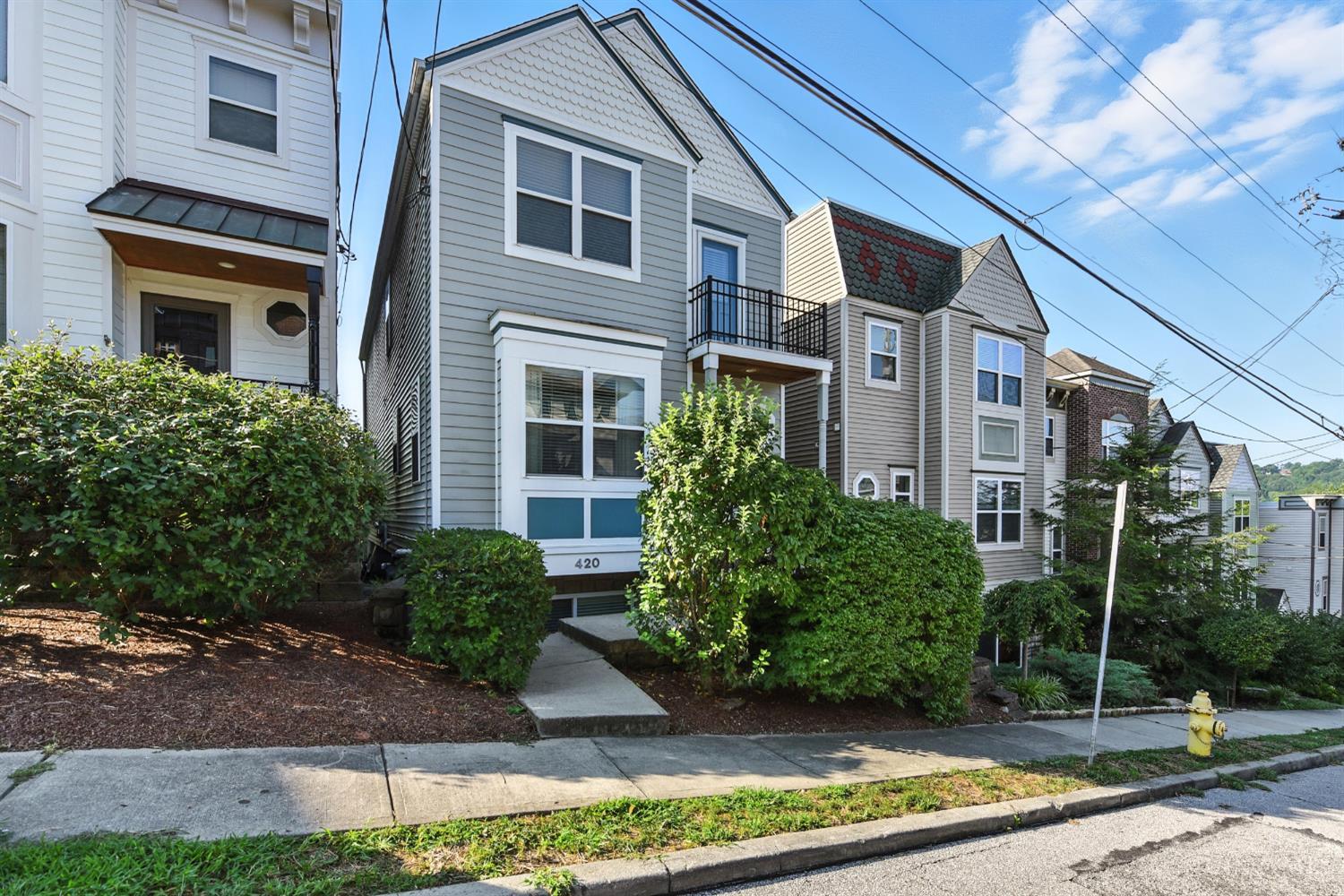 Cincinnati, Ohio, 45226, United States, 3 Bedrooms Bedrooms, ,4 BathroomsBathrooms,Residential,For Sale,1907461