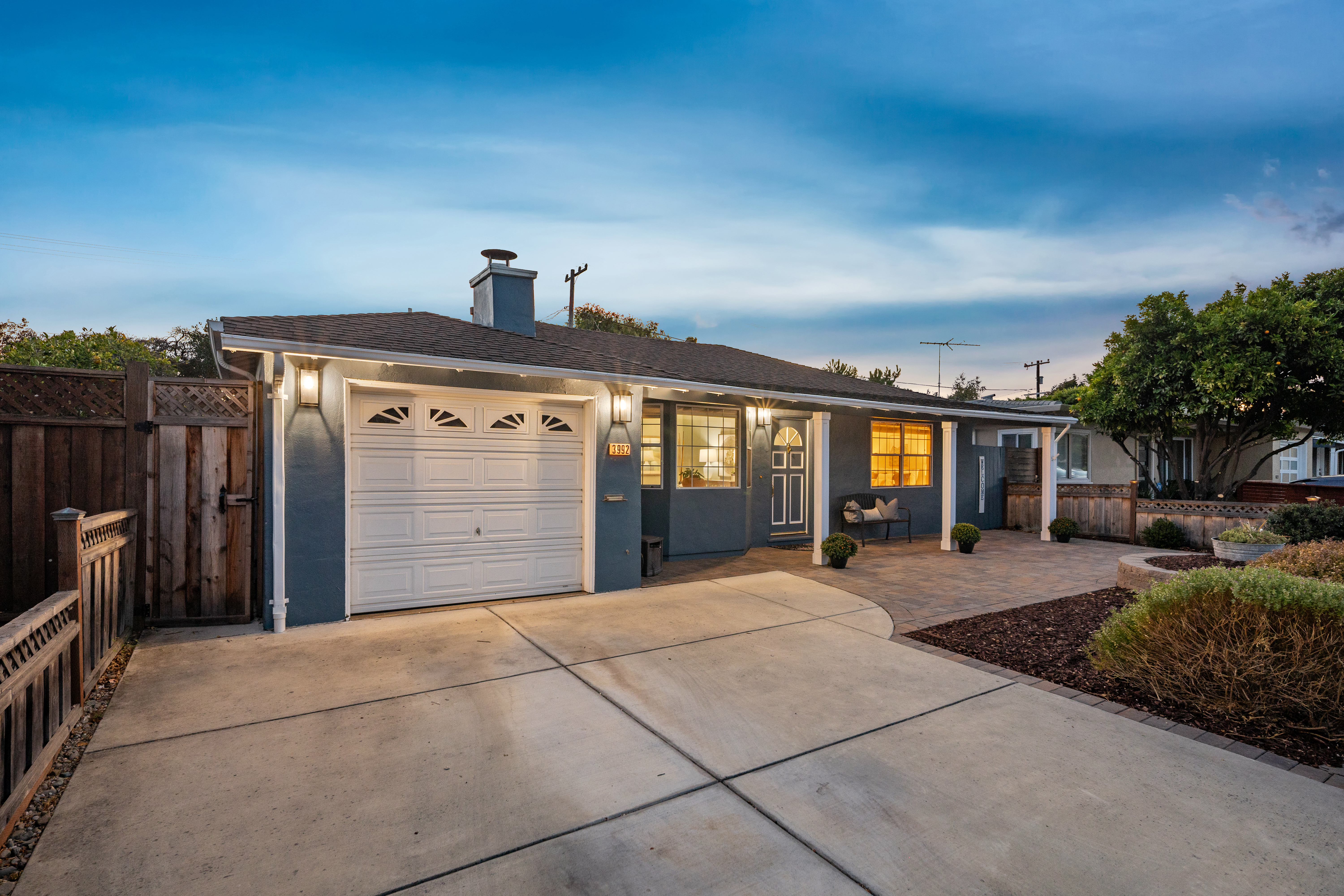 Single-Level Home in Desirable San Mateo Village - 物件實景