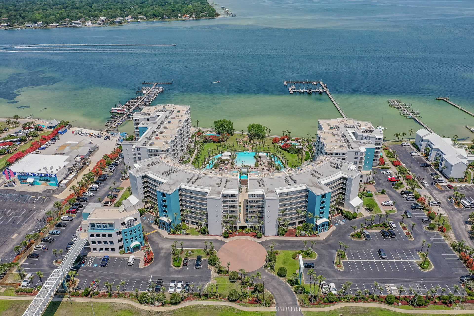 Fort Walton Beach, Florida, 32548, United States, 1 Bedroom Bedrooms, ,2 BathroomsBathrooms,Residential,For Sale,1747414