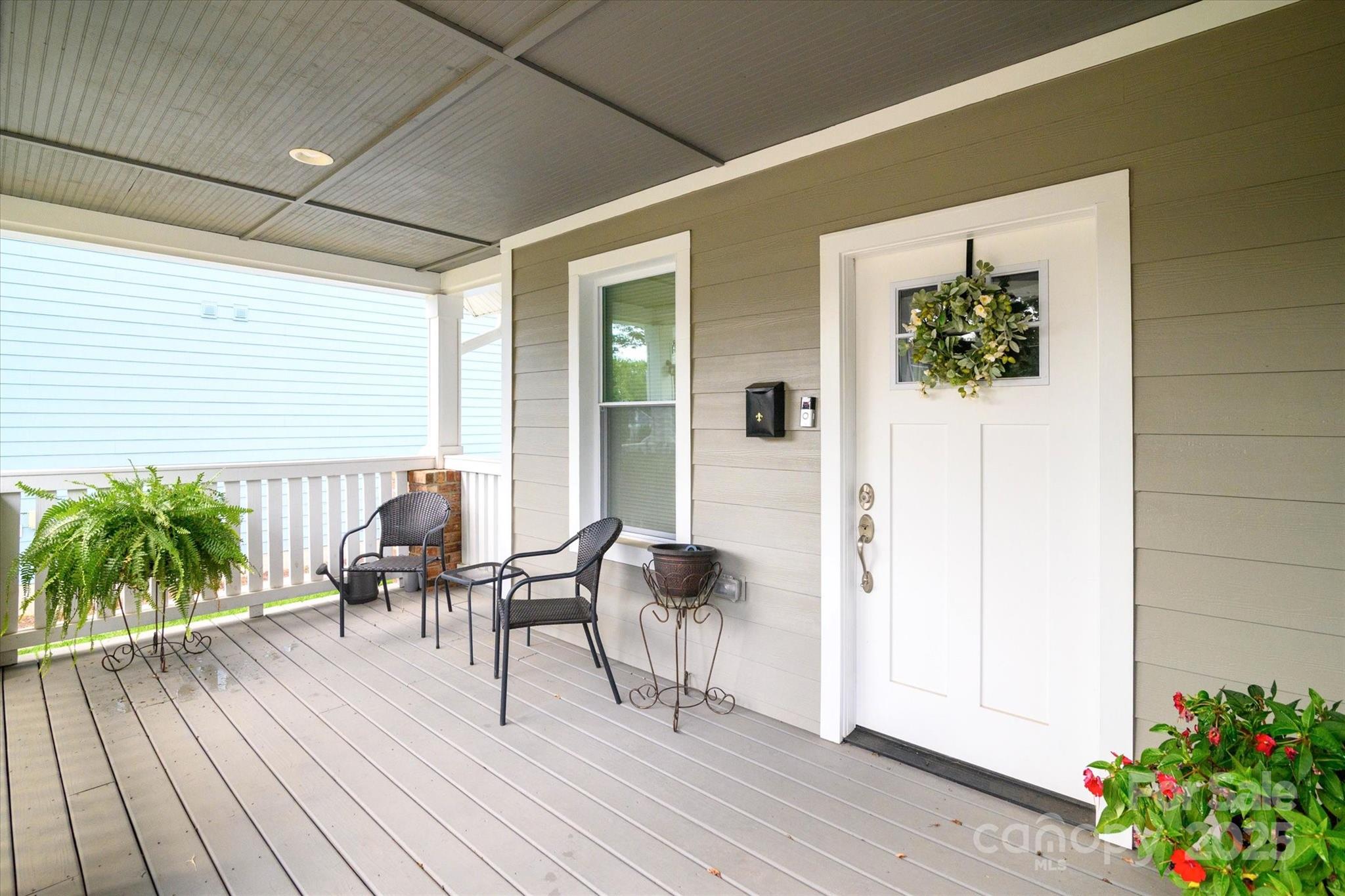 Charlotte, North Carolina, 28208, United States, 3 Bedrooms Bedrooms, ,2 BathroomsBathrooms,Residential,For Sale,1911586