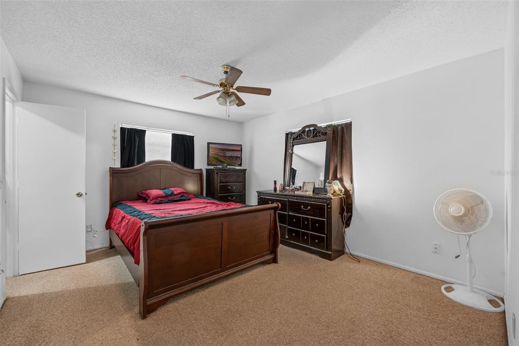 Orlando, Florida, 32825, United States, 4 Bedrooms Bedrooms, ,Residential,For Sale,1957185