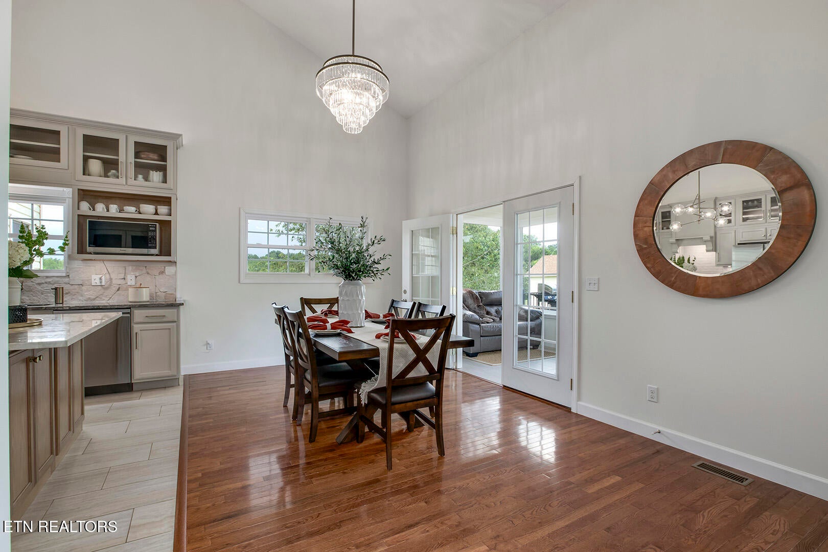 Harriman, Tennessee, 37748, United States, 3 Bedrooms Bedrooms, ,3 BathroomsBathrooms,Residential,For Sale,2011822