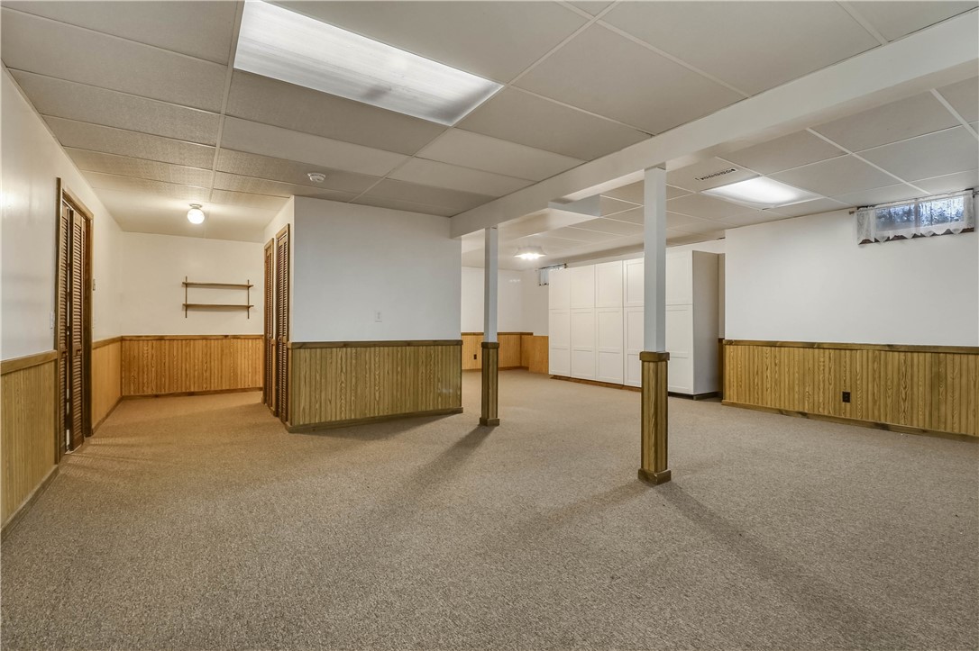 Altoona, Wisconsin, 54720, United States, 4 Bedrooms Bedrooms, ,3 BathroomsBathrooms,Residential,For Sale,1891343