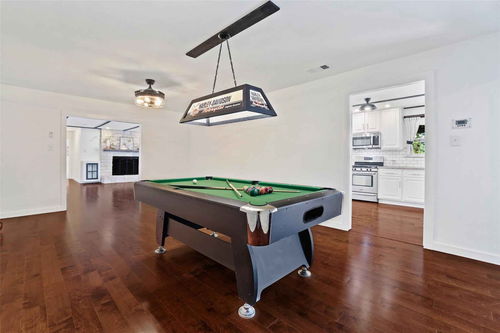 Georgetown, Texas, 78633, United States, 4 Bedrooms Bedrooms, ,2 BathroomsBathrooms,Residential,For Sale,1989896