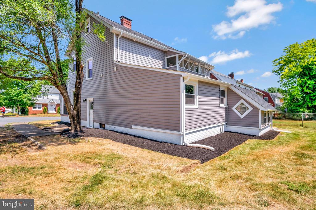 Fredericksburg, Virginia, 22401, United States, 4 Bedrooms Bedrooms, ,3 BathroomsBathrooms,Residential,For Sale,1916037