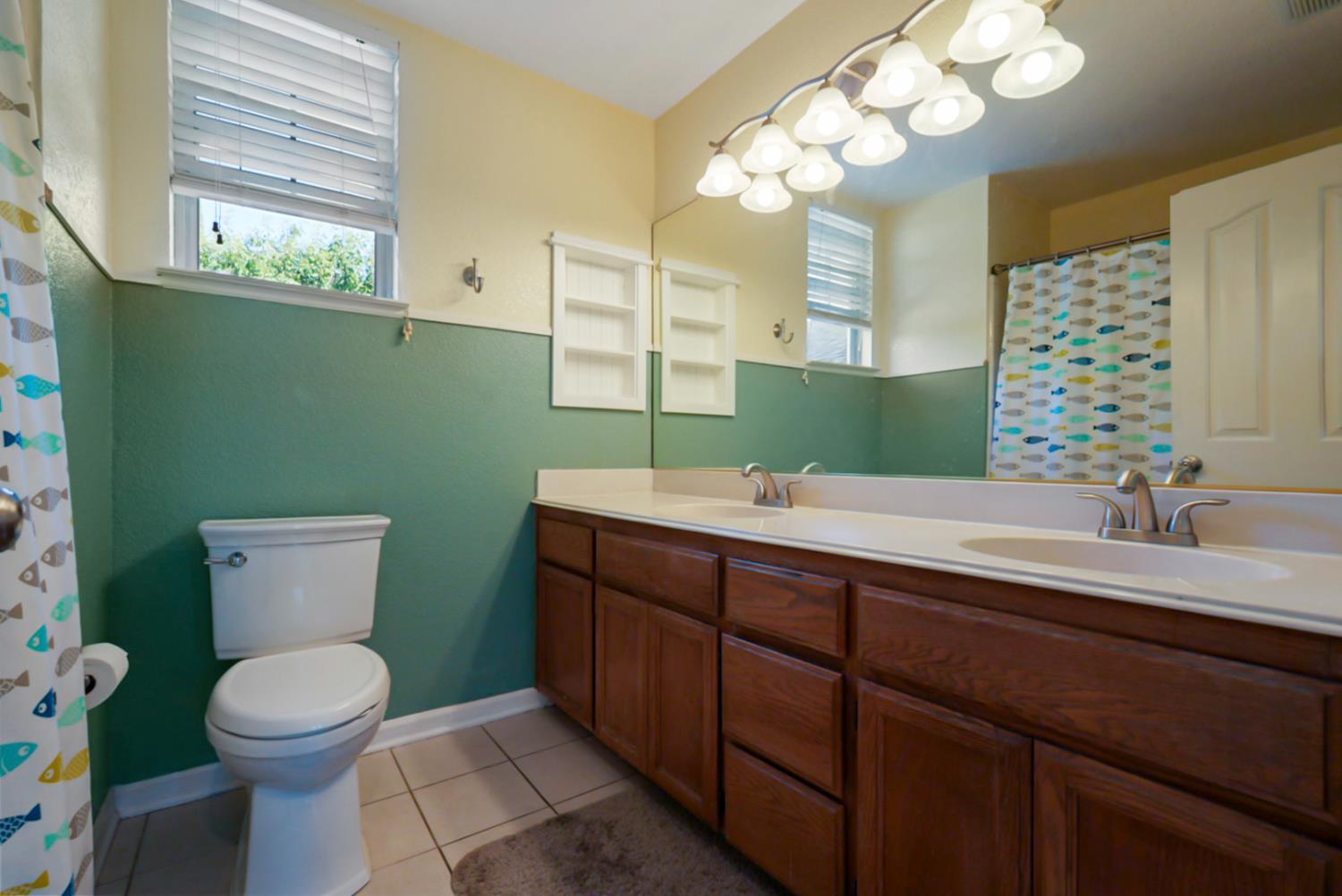 Modesto, California, 95355, United States, 4 Bedrooms Bedrooms, ,3 BathroomsBathrooms,Residential,For Sale,1981572