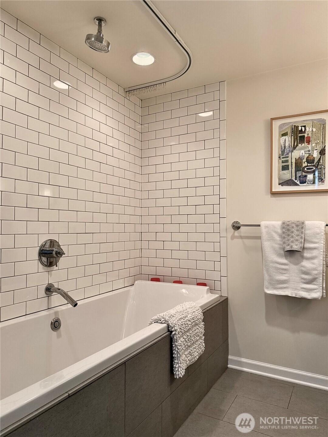 SEATTLE, Washington, 98102, United States, 2 Bedrooms Bedrooms, ,3 BathroomsBathrooms,Residential,For Sale,1901713