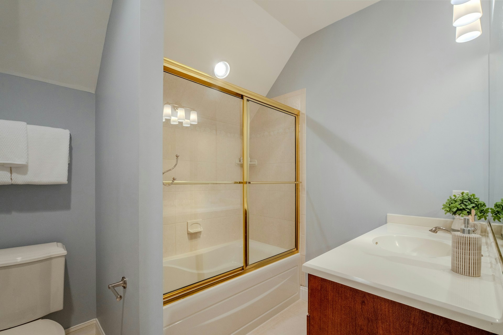  40321 Beacon Hill Drive, Leesburg, VA 20176 - 物件實景
