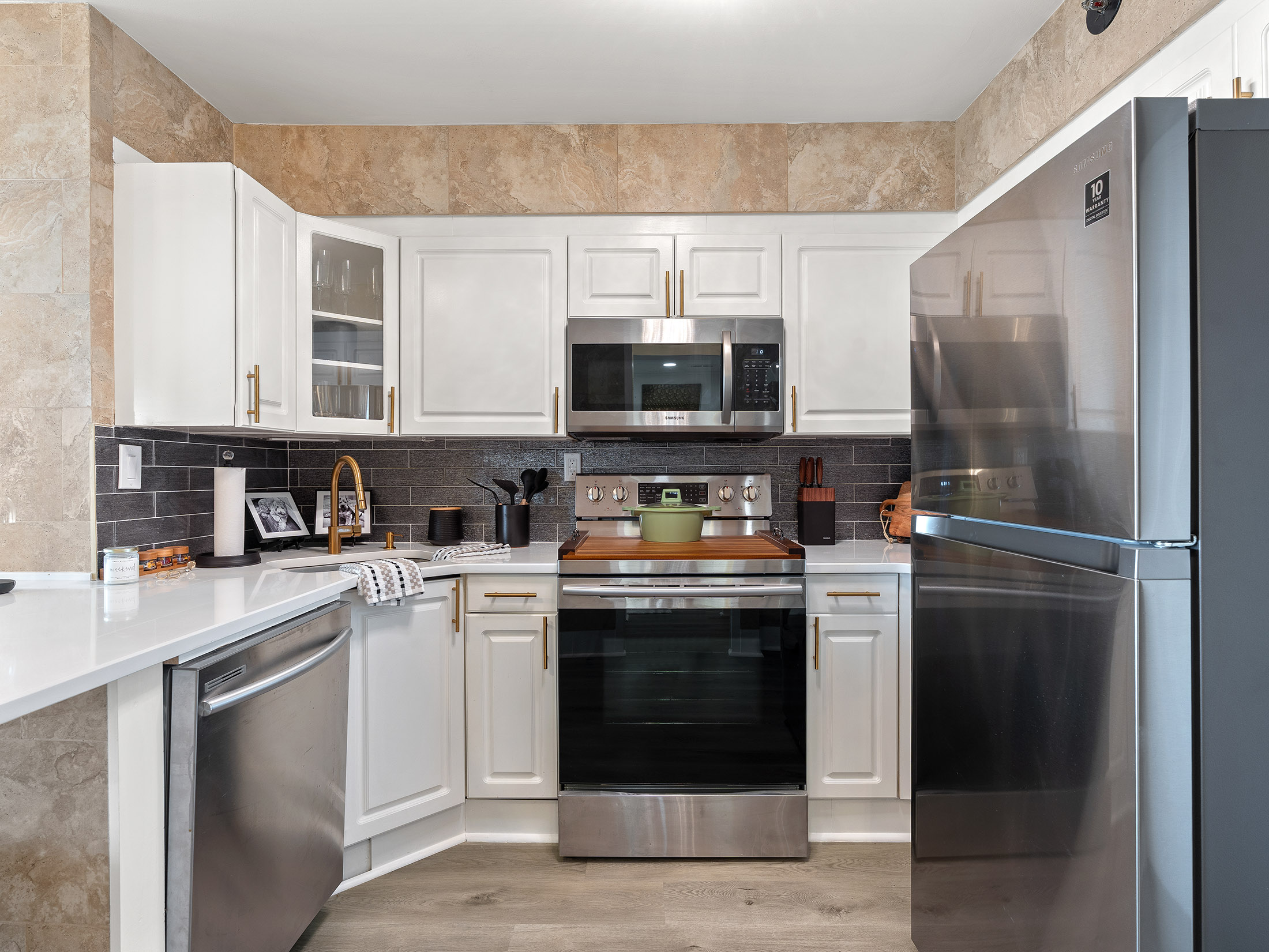  Completely Renovated Condo at The Concorde - 物件實景