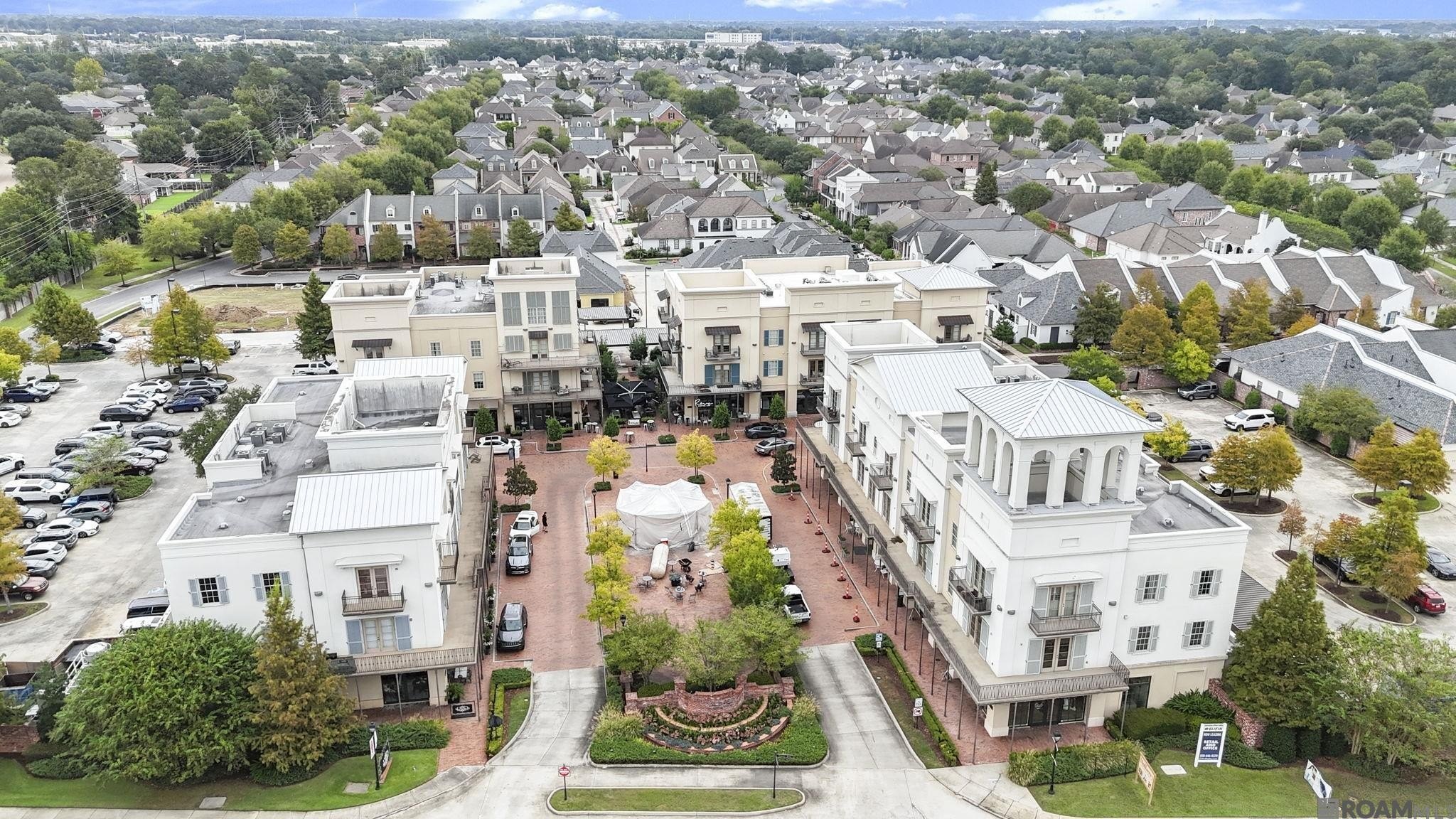 Baton Rouge, Louisiana, 70810, United States, 4 Bedrooms Bedrooms, ,4 BathroomsBathrooms,Residential,For Sale,2005537