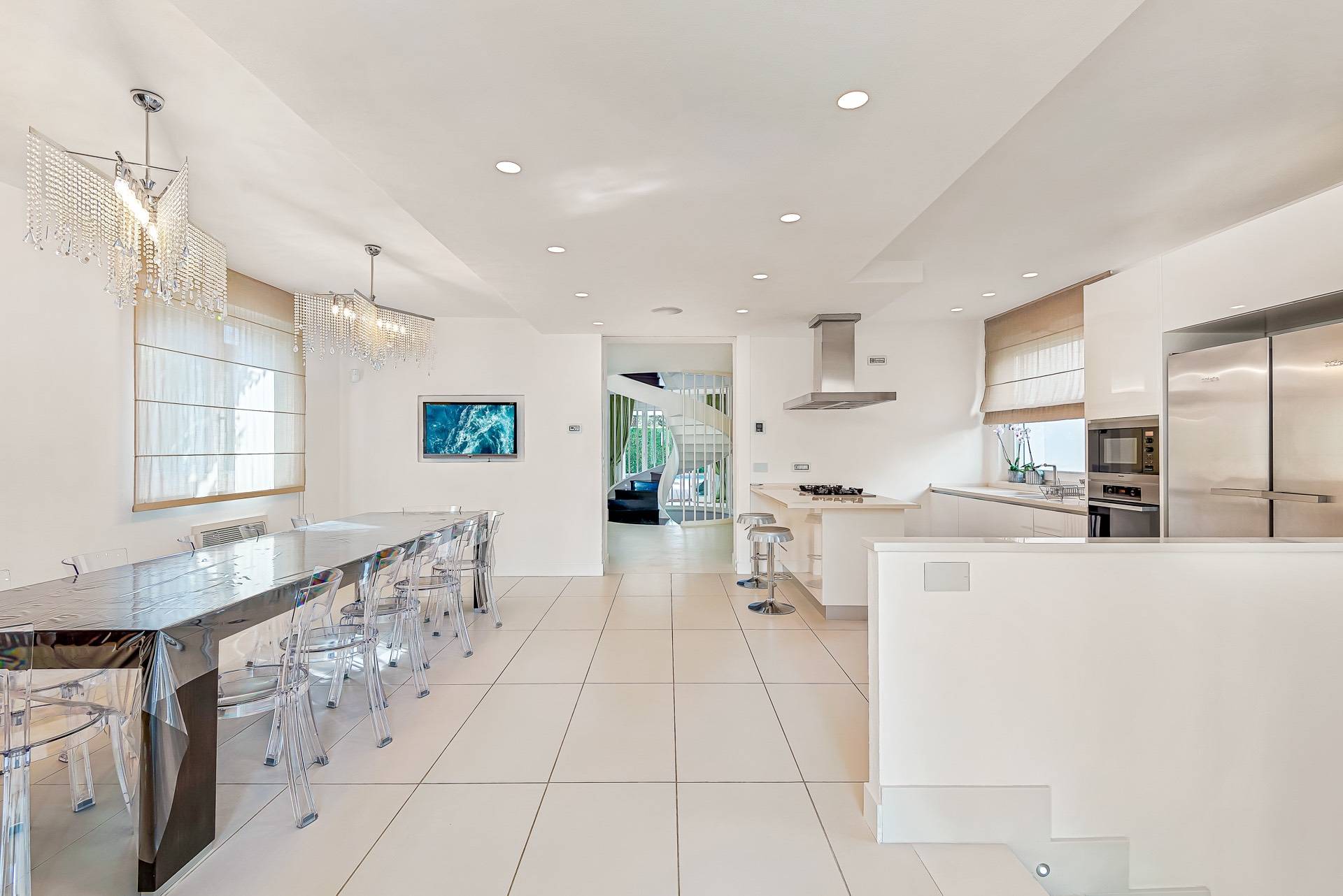 Forte dei Marmi, Lucca, 55042, IT, 5 Bedrooms Bedrooms, ,9 BathroomsBathrooms,Residential,For Sale,1950777