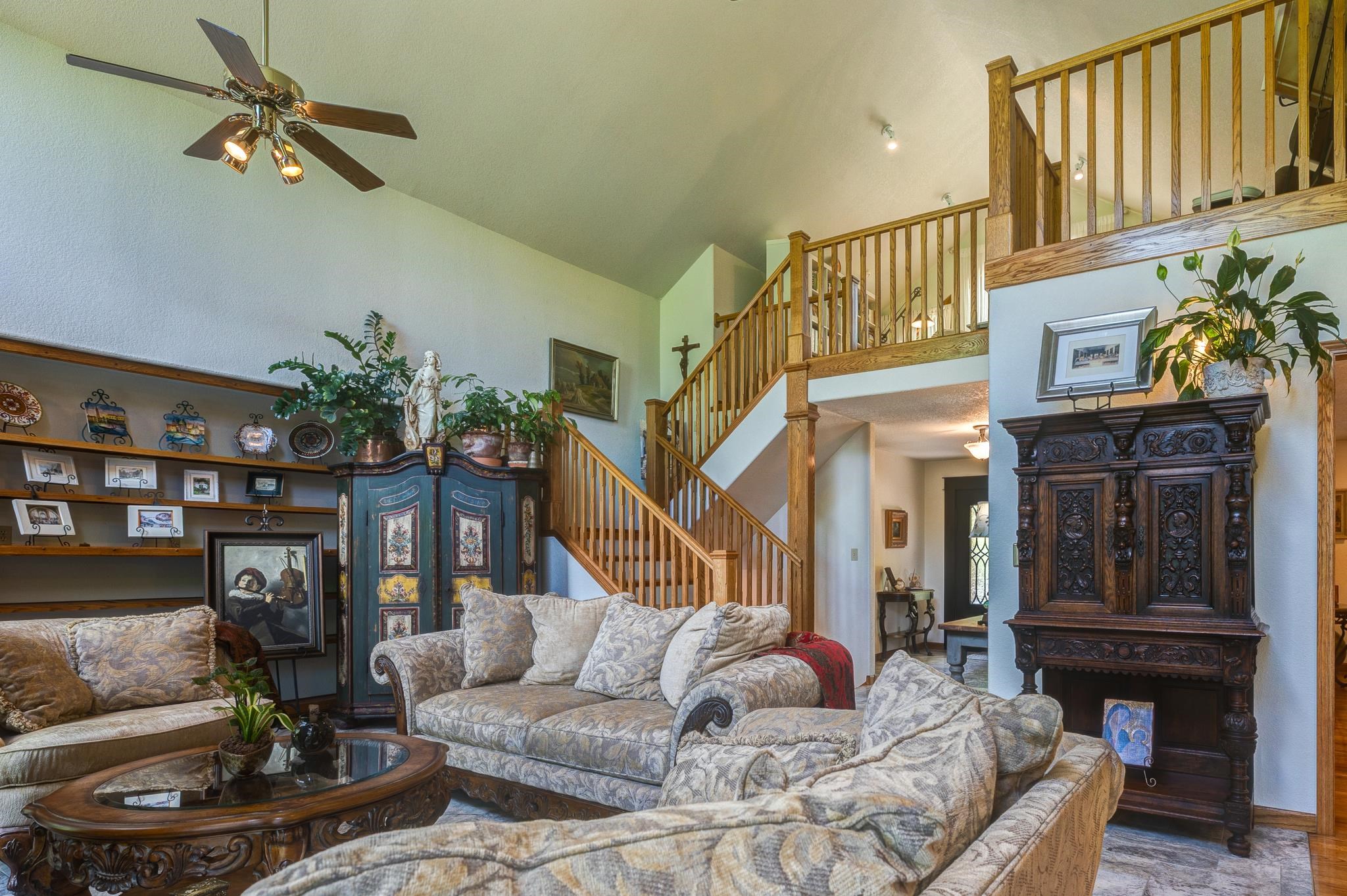 Abilene, Kansas, 67410, United States, 4 Bedrooms Bedrooms, ,4 BathroomsBathrooms,Residential,For Sale,1817702