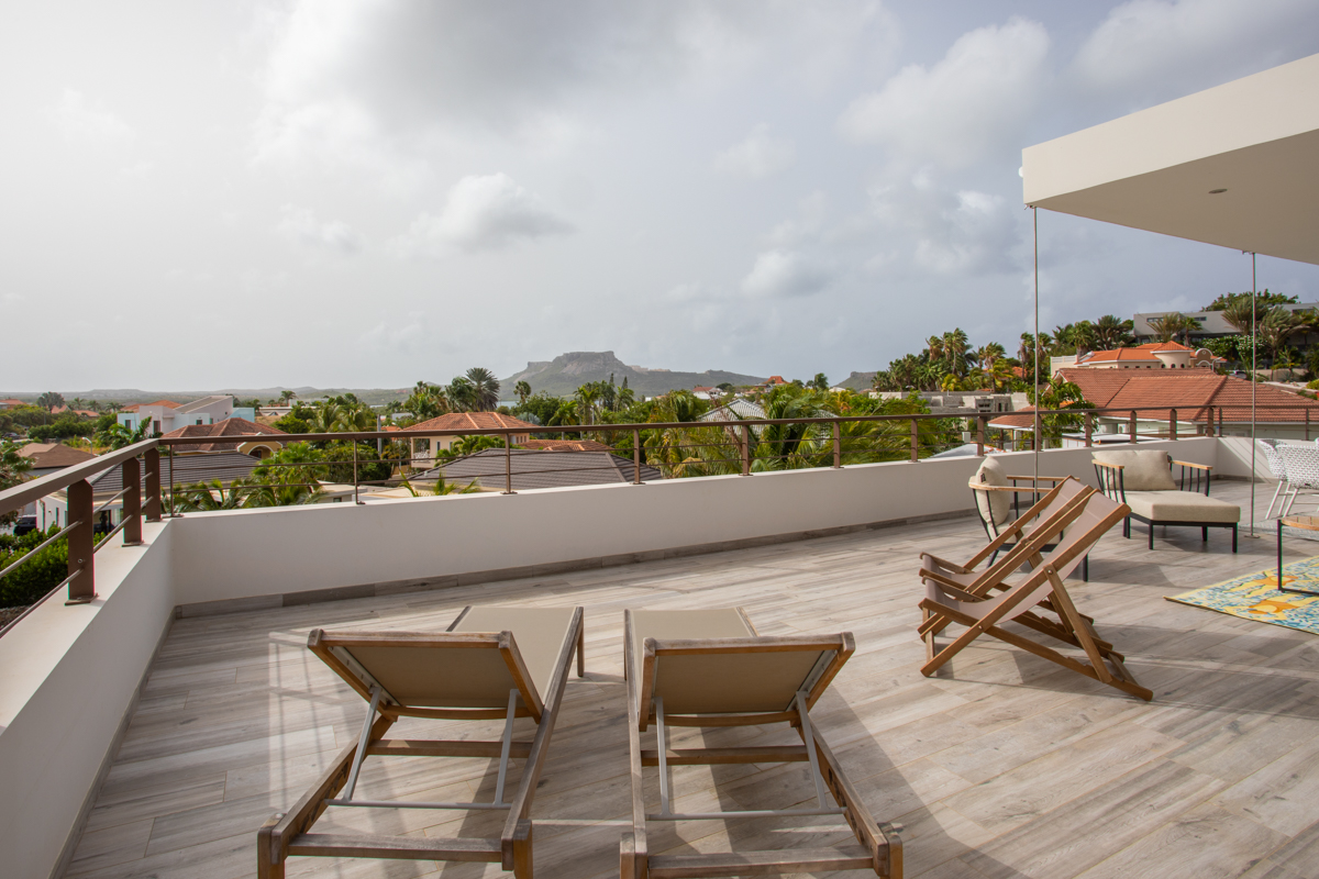 Jan Sofat, CW, 2 Bedrooms Bedrooms, ,2 BathroomsBathrooms,Residential,For Sale,1752587