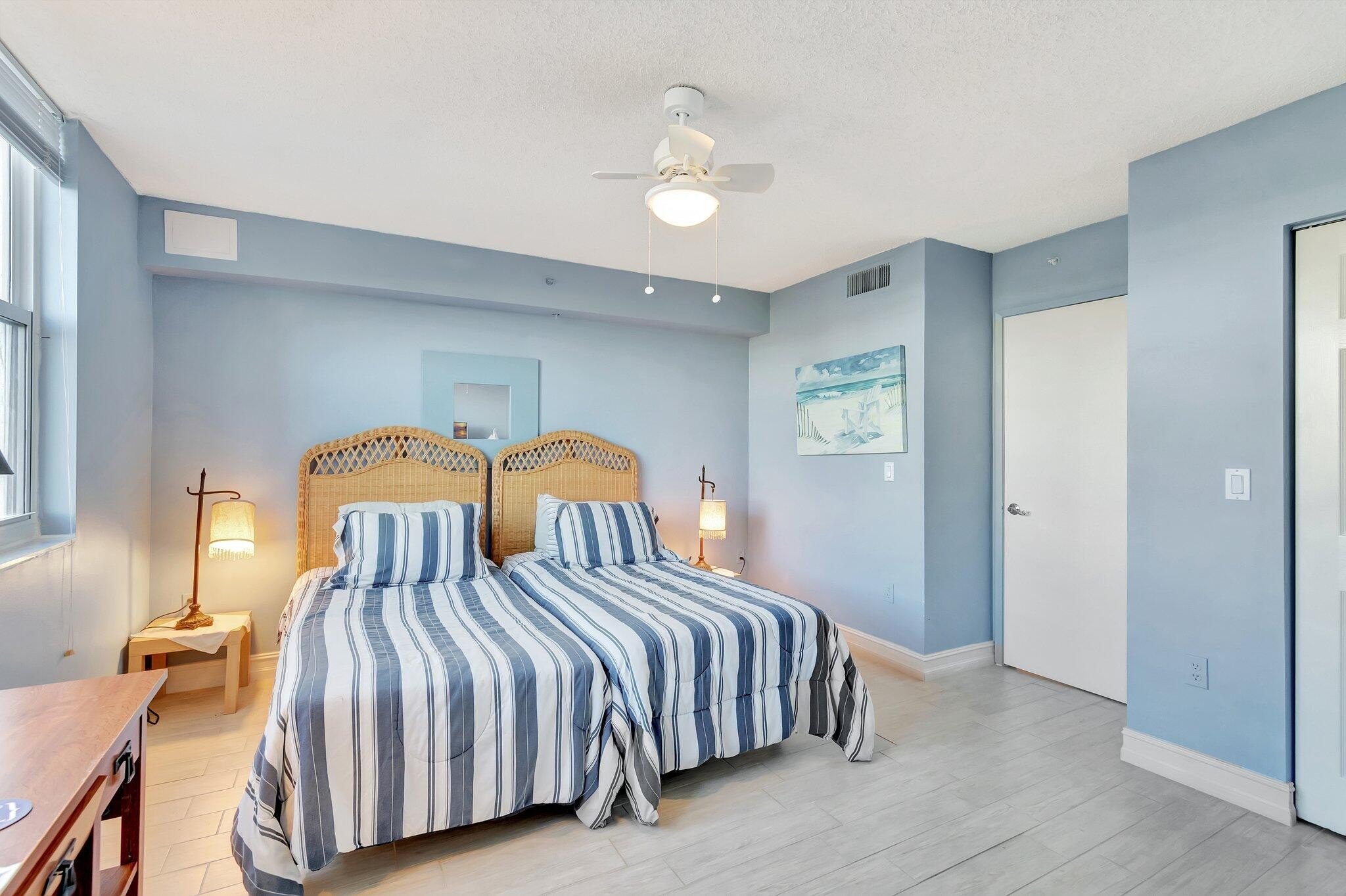 Highland Beach, Florida, 33487, United States, 2 Bedrooms Bedrooms, ,2 BathroomsBathrooms,Residential,For Sale,1921723