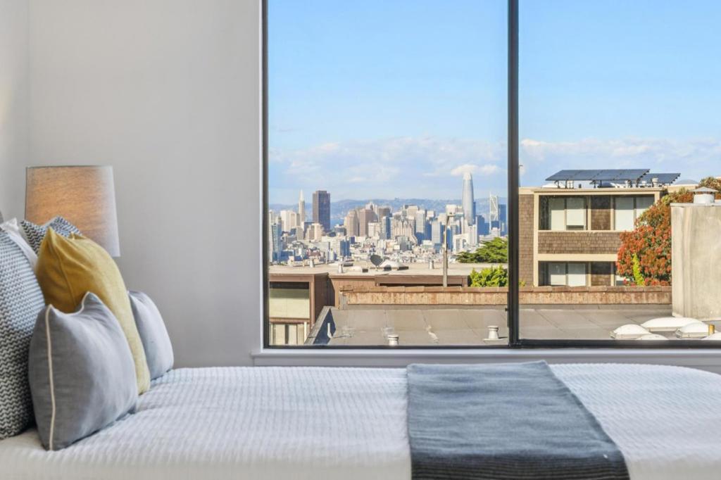 San Francisco, California, 94131, United States, 3 Bedrooms Bedrooms, ,3 BathroomsBathrooms,Residential,For Sale,1974039