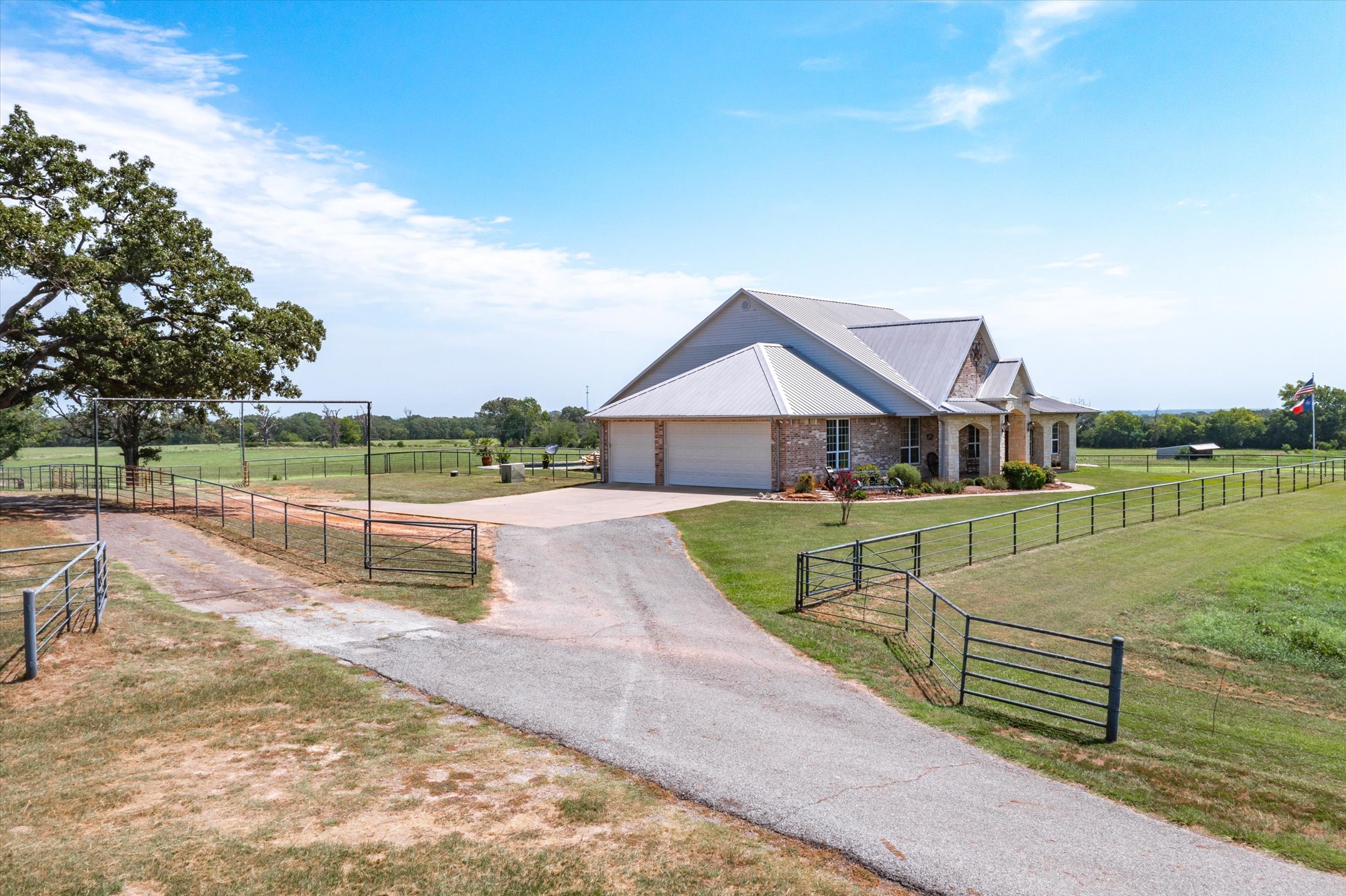 9208 FM 17, Grand Saline, Texas, 75140, United States, 5 Bedrooms Bedrooms, ,6 BathroomsBathrooms,Residential,For Sale,9208 FM 17,1317594
