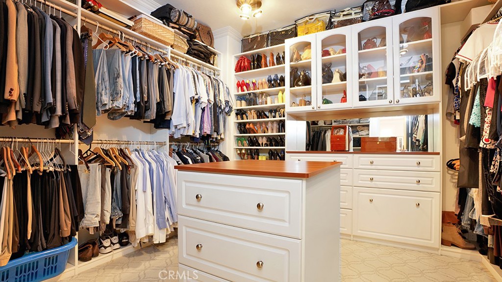 San Clemente, California, 92673, United States, 5 Bedrooms Bedrooms, ,5 BathroomsBathrooms,Residential,For Sale,1991366