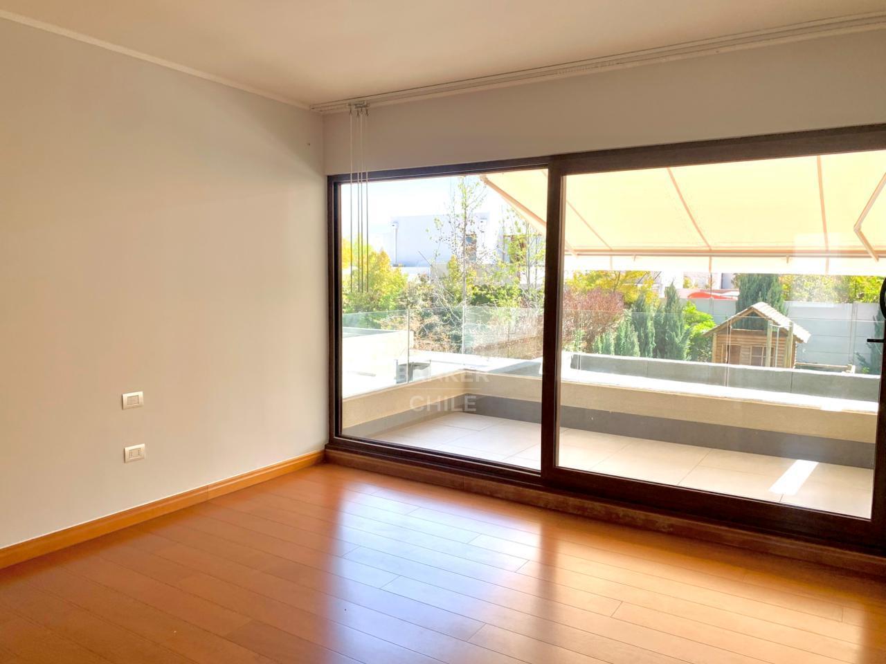 Lo Barnechea, Chile, 7 Bedrooms Bedrooms, ,5 BathroomsBathrooms,Residential,For Sale,1955589