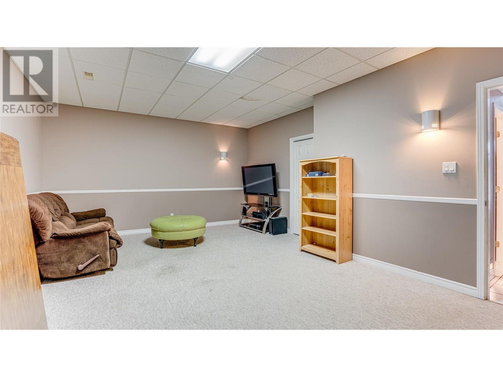 VERNON, British Columbia, V1B 2W8, CA, 5 Bedrooms Bedrooms, ,3 BathroomsBathrooms,Residential,For Sale,1901364
