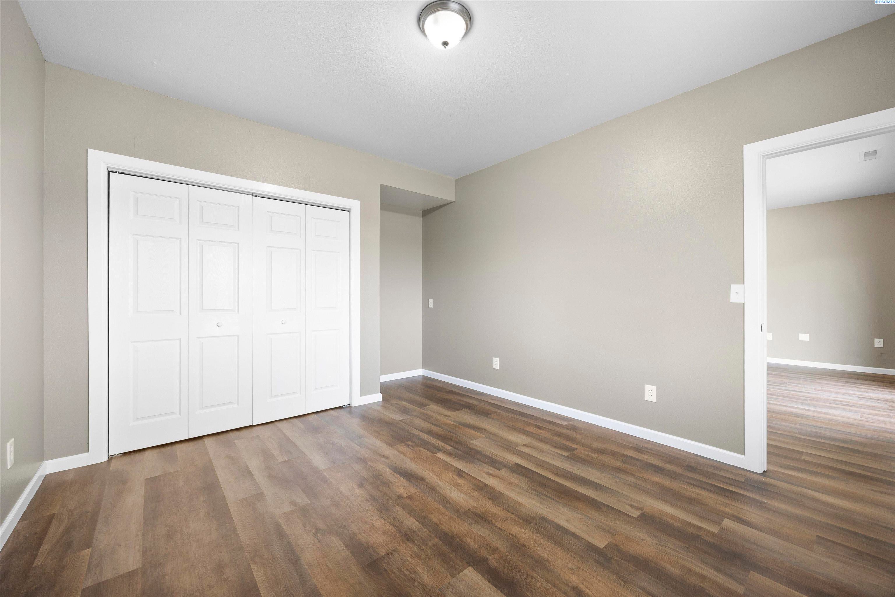 West Richland, Washington, 99353, United States, 5 Bedrooms Bedrooms, ,3 BathroomsBathrooms,Residential,For Sale,2020893