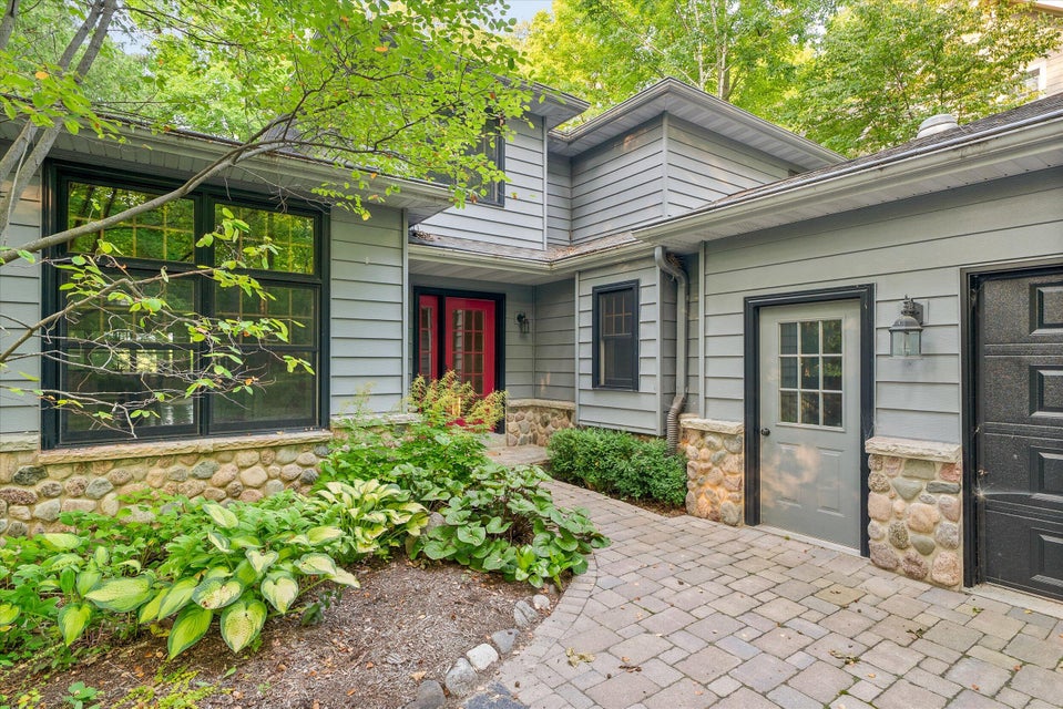 Rhine, Wisconsin, 53020, United States, 3 Bedrooms Bedrooms, ,4 BathroomsBathrooms,Residential,For Sale,1982629