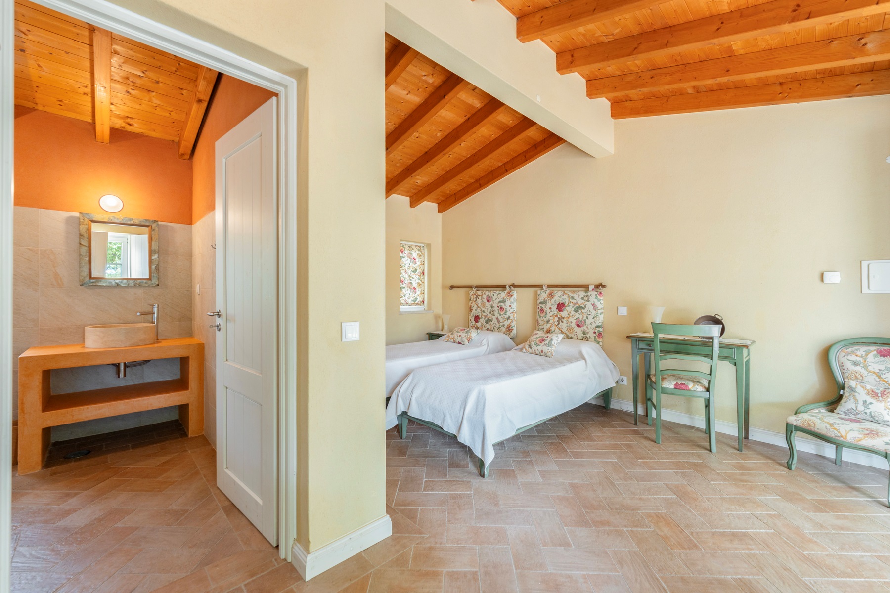  Farm, 7 bedrooms, for Sale - 物件實景