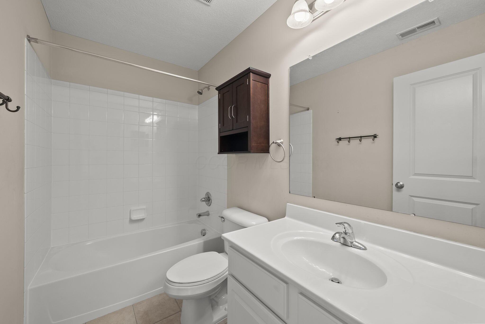 Powell, Ohio, 43065, United States, 5 Bedrooms Bedrooms, ,5 BathroomsBathrooms,Residential,For Sale,1988967