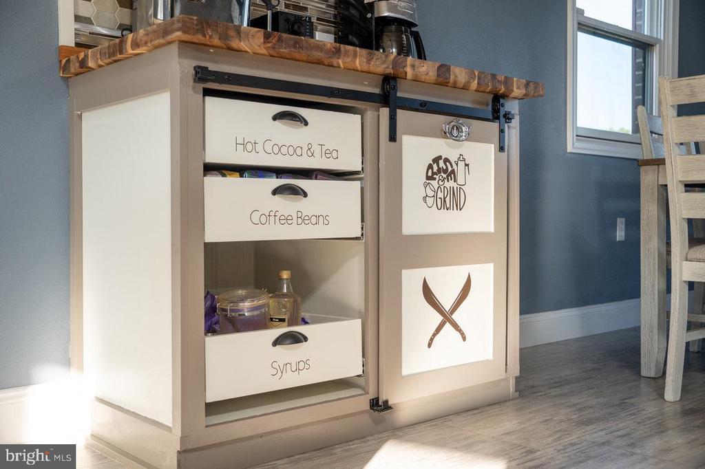 Gore, Virginia, 22637, United States, 4 Bedrooms Bedrooms, ,3 BathroomsBathrooms,Residential,For Sale,1949444