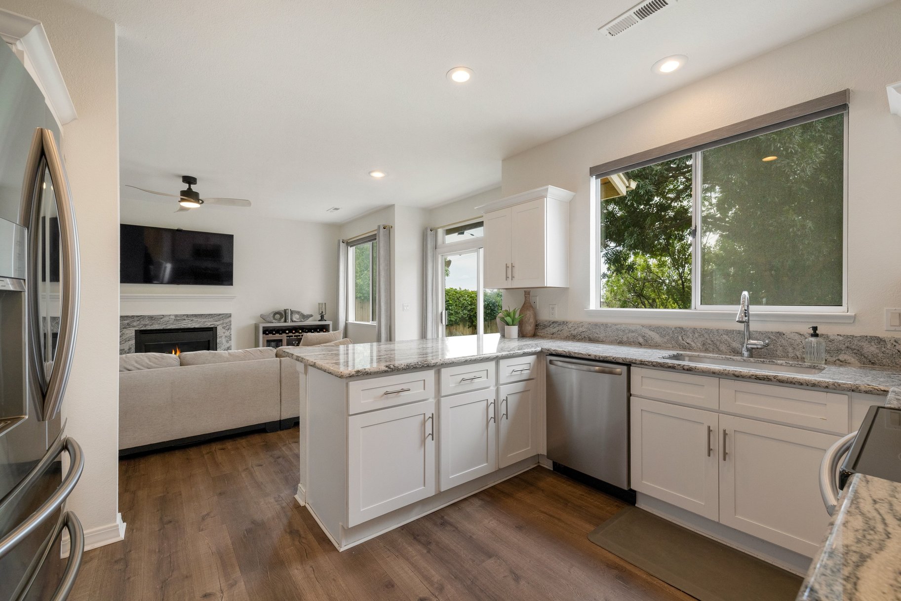  Beautifully renovated home offering warmth and serene living - 物件實景