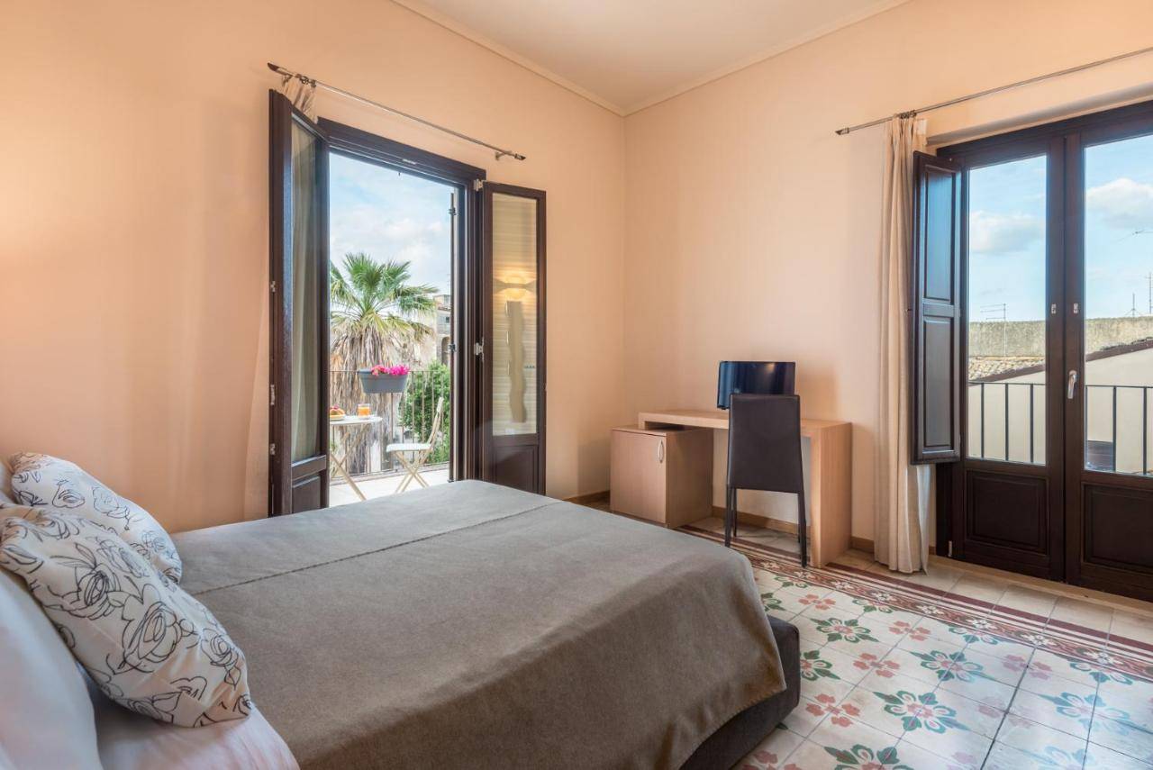 Ragusa, Ragusa, 97100, IT, 11 Bedrooms Bedrooms, ,11 BathroomsBathrooms,Residential,For Sale,1687176