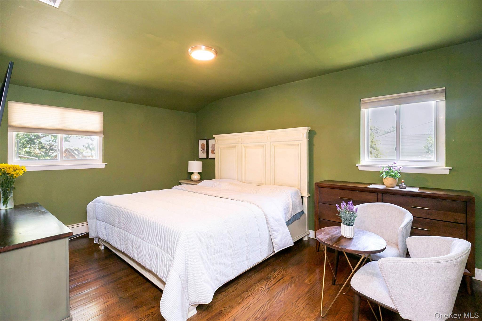 Commack, New York, 11725, United States, 6 Bedrooms Bedrooms, ,3 BathroomsBathrooms,Residential,For Sale,1917950