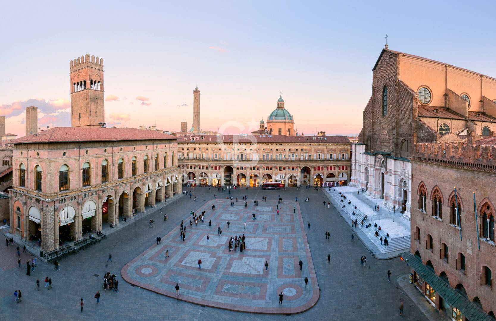 Bologna, Bologna, 40100, IT, 10 Bedrooms Bedrooms, ,5 BathroomsBathrooms,Residential,For Sale,1829557