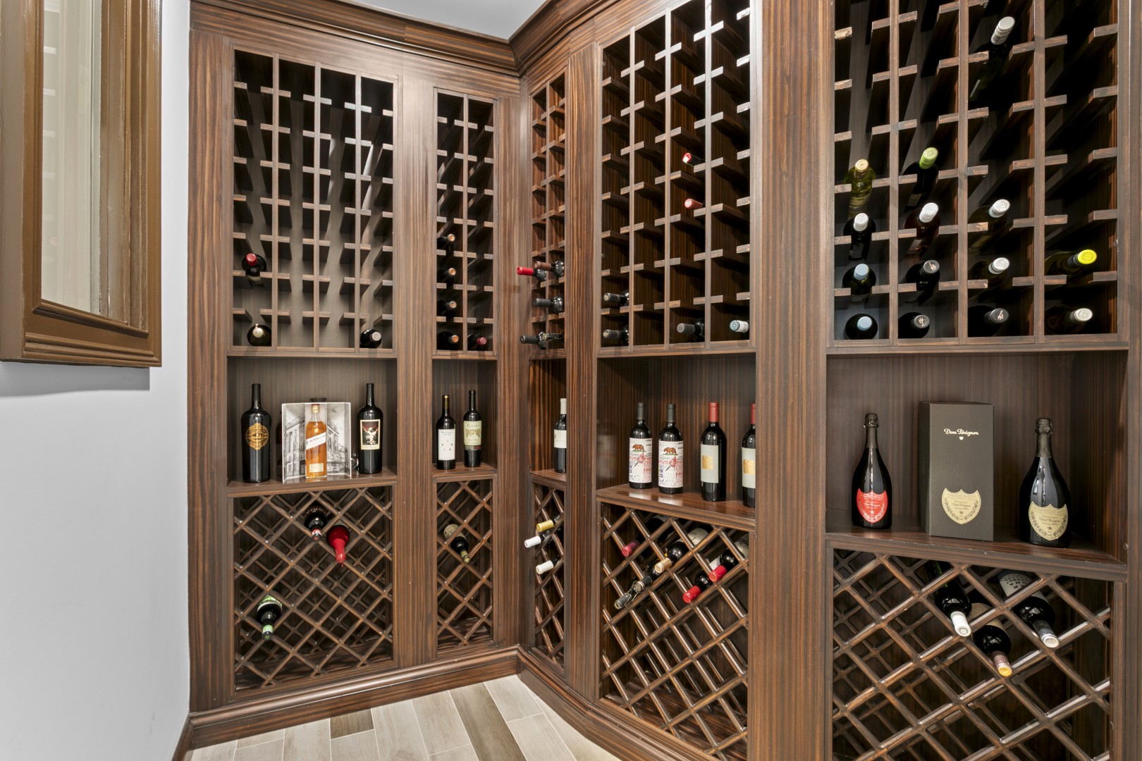 Tampa, Florida, 33629, United States, 5 Bedrooms Bedrooms, ,6 BathroomsBathrooms,Residential,For Sale,2008842